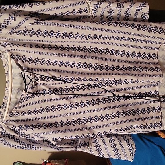 Top/Blouse - Picture 1 of 6